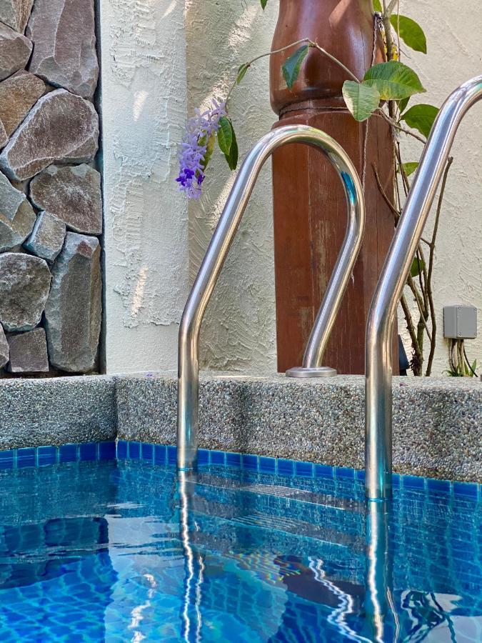 Ikiru 18 Private Saltwater Pool Villa, 3 Ensuite Br, Outdoor Bbq, 5 Mins To Beach Пантай Ченанг Екстериор снимка